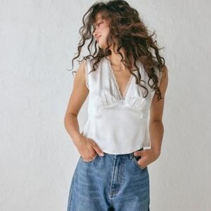 VRG GRL VINTAGE LOVER TIE BACK TOP.